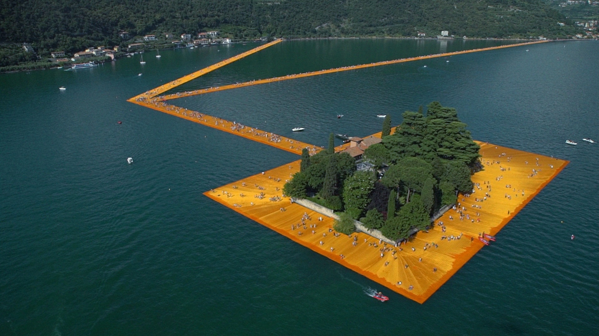 Christo – Walking on Water © Alamode Film